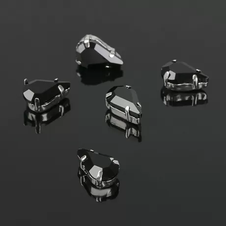 Стразы в цапах 6х10 мм черный в серебре / 1 шт